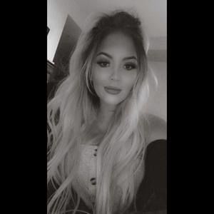 Meet your Posher, Demi